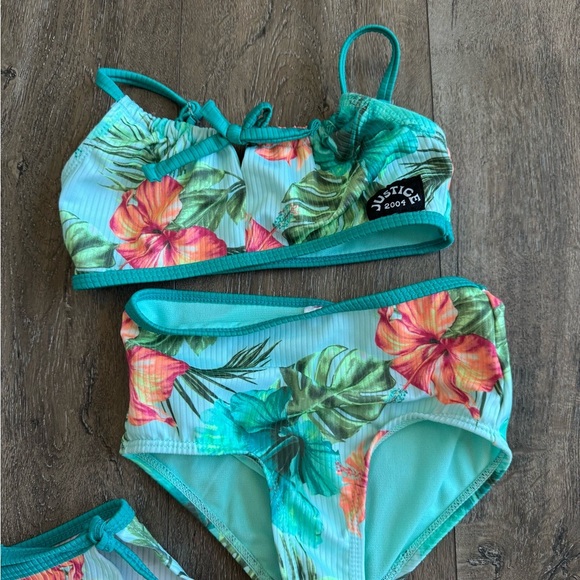 Justice Swimming Suit.  Girl’s size XS (5/6).  3 piece suit. Like new! - Picture 2 of 5